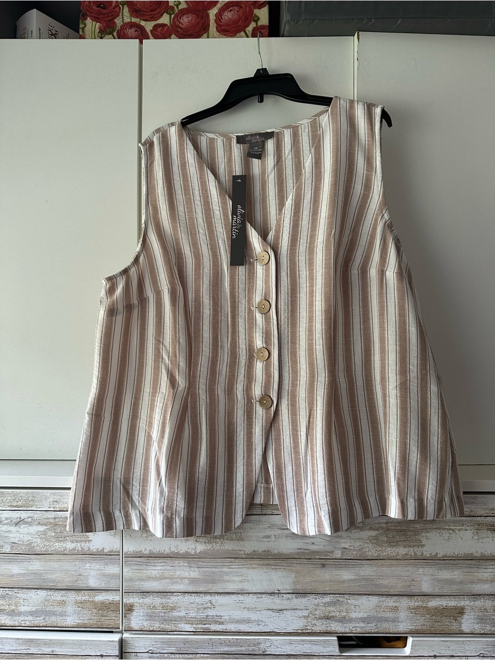 🧥 Olivia & Martin 2X Brown Cream Striped Sleeveless Button Front Top NWT